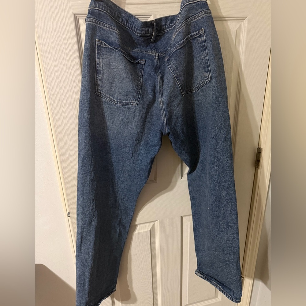 Old Navy Mid-Rise Slouchy Straight Leg Jeans - Picture 3 of 8
